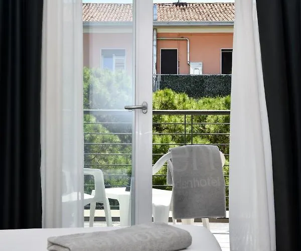Hotel Eden